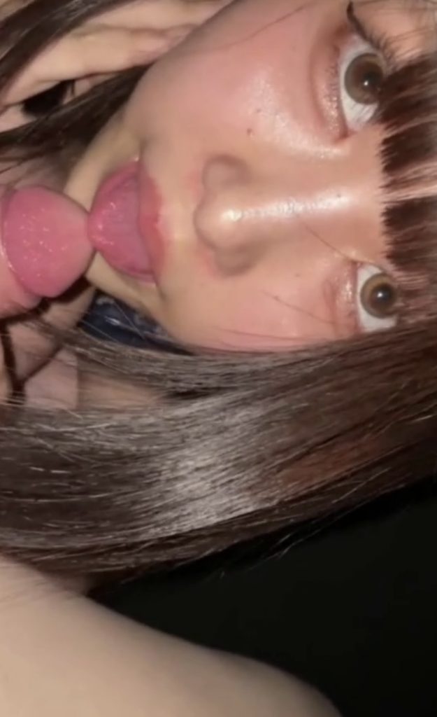 【Pick-Up】Her First Blowjob and Cum in Mouth Experience